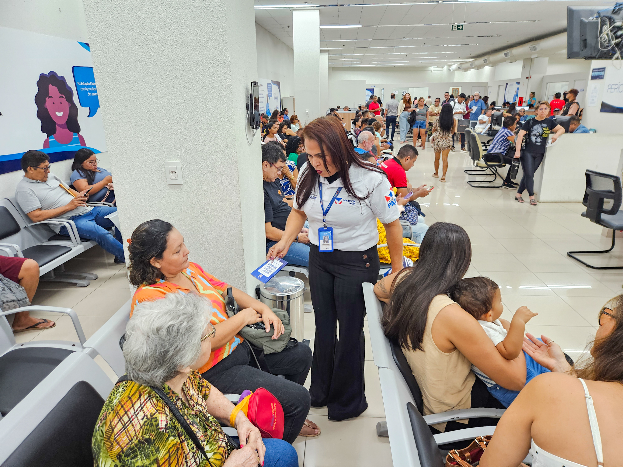 Exemplares do CDC foram distribuídos na Estação Cidadania