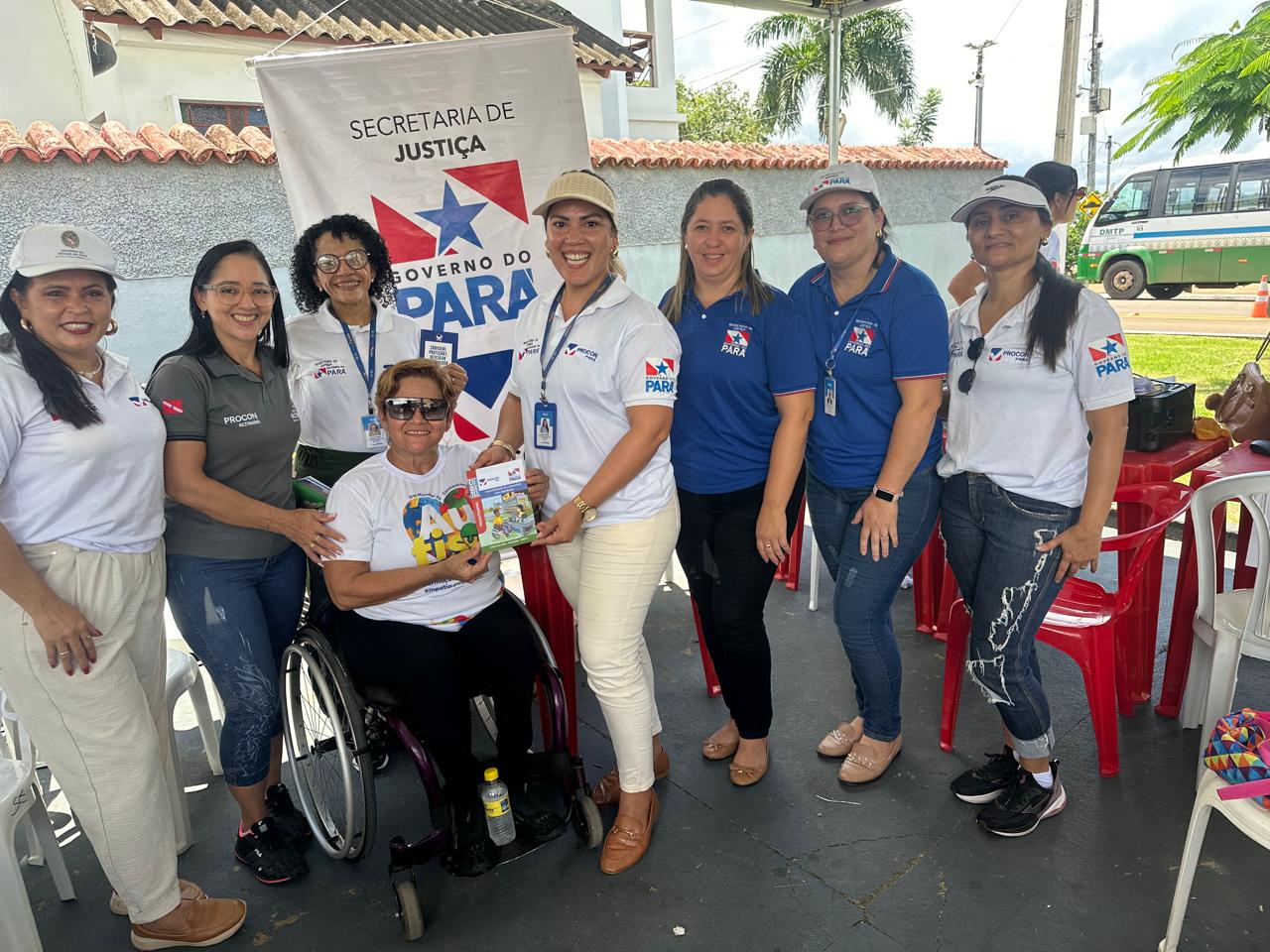 Equipe do Procon e do NRJ Altamira