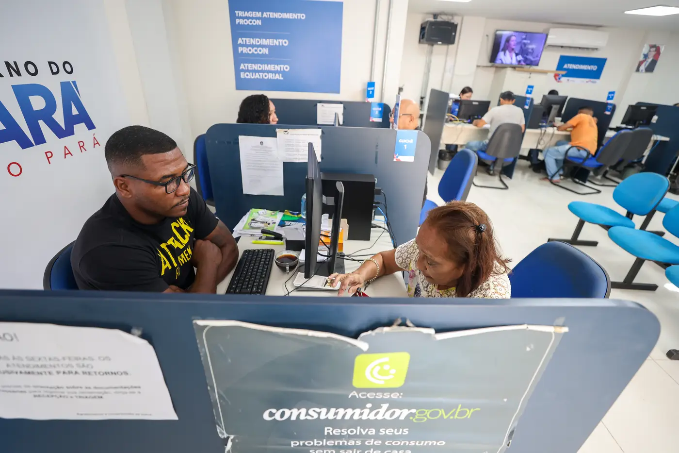 Atendimento na sede do Procon